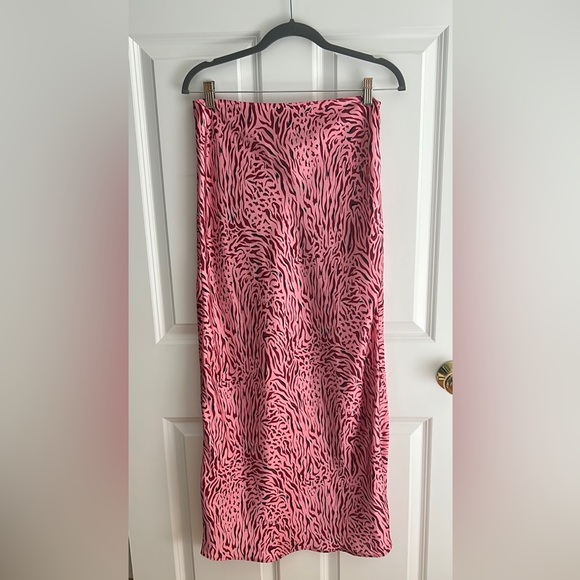 TOPSHOP Zebra Bias satin midi skirt - Picture 2 of 3